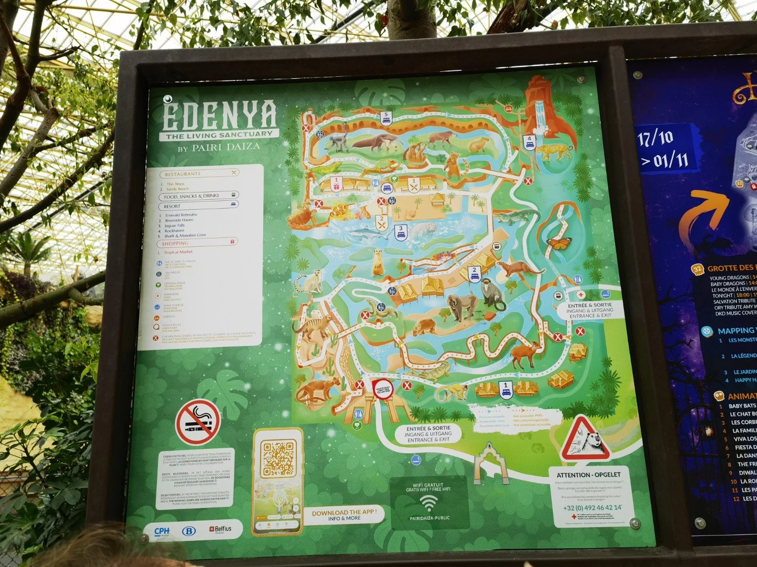 Edenya 入口附近的绿色生态馆导览图与设施名录